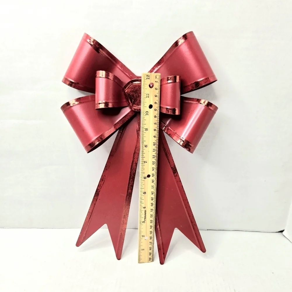 Set of Three Metal Bows, Red.